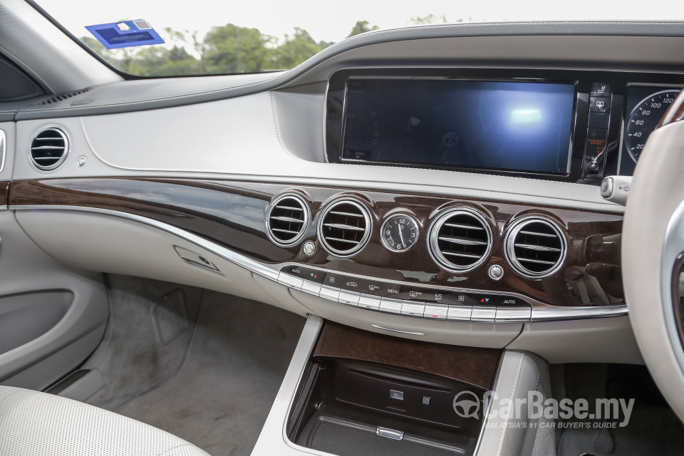 Mercedes-Benz S-Class W222 (2014) Interior