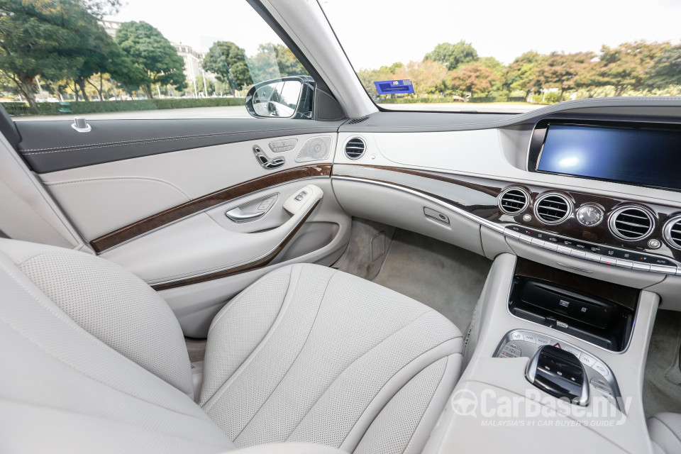 Mercedes-Benz S-Class W222 (2014) Interior