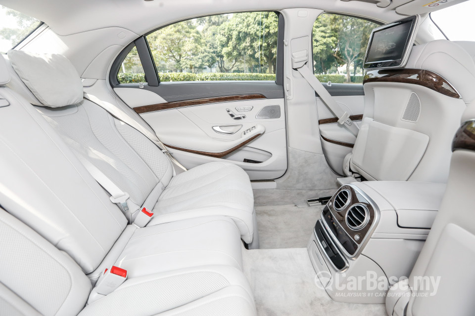 Mercedes-Benz S-Class W222 (2014) Interior