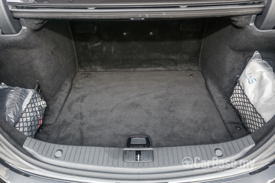 Mercedes-Benz S-Class W222 (2014) Interior