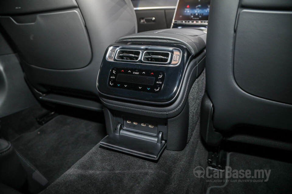 Mercedes-Benz S-Class V223 (2022) Interior