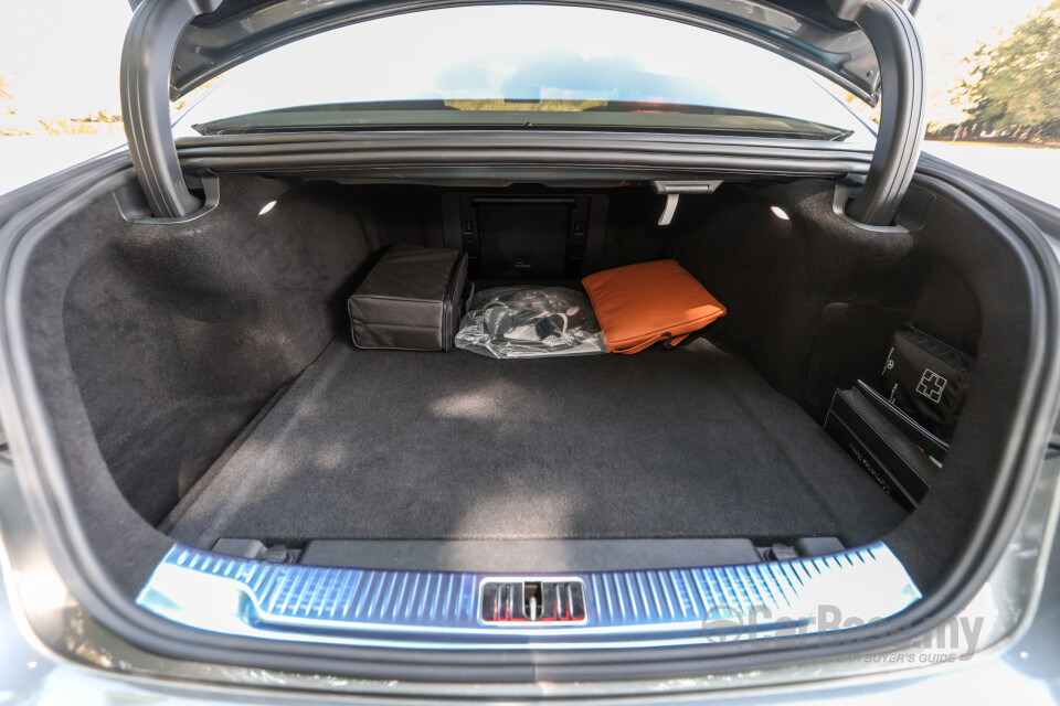 Mercedes-Benz S-Class V223 (2022) Interior