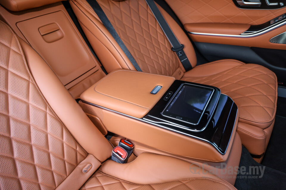 Mercedes-Benz S-Class W223 (2022) Interior