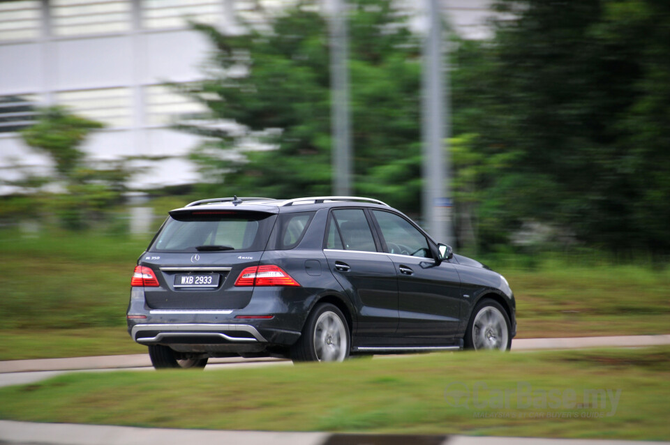 Subaru Outback BN (2015) Exterior