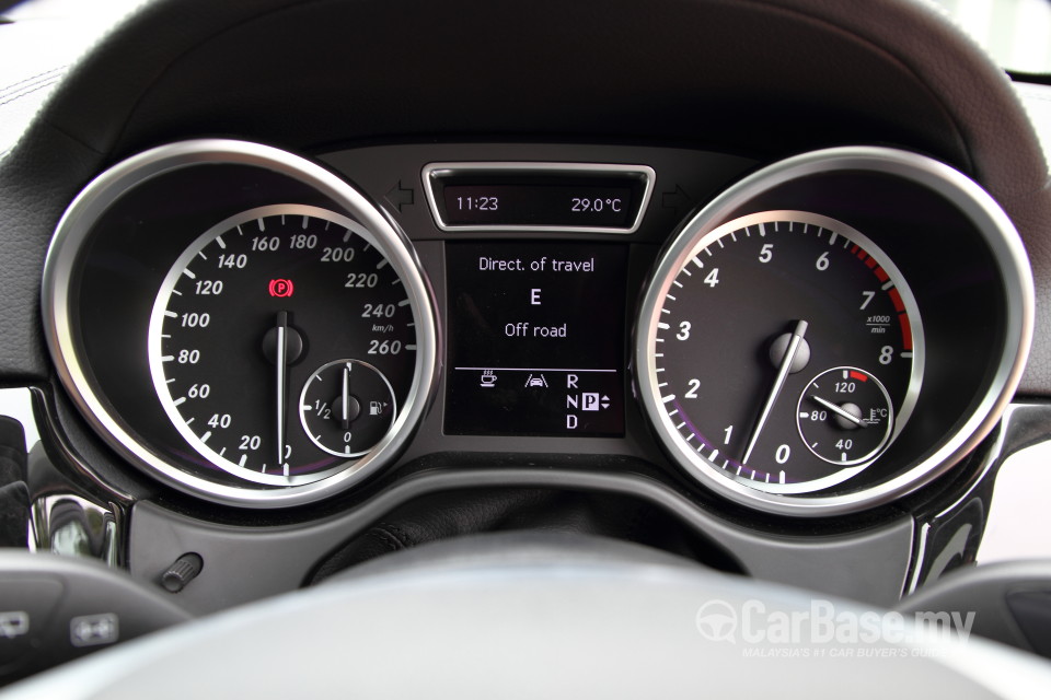 Mercedes-Benz GLE W166 (2012) Interior