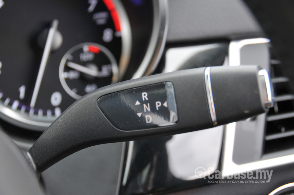 Mercedes-Benz GLE W166 (2012) Interior