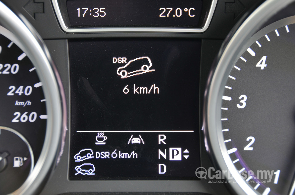 Mercedes-Benz GLE W166 (2012) Interior