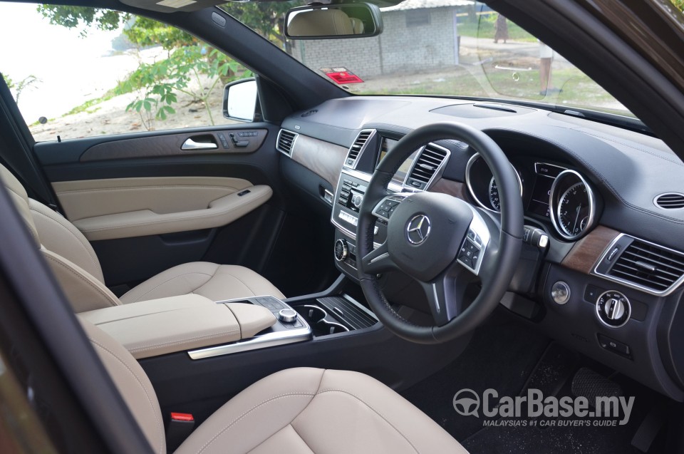Mercedes-Benz GLE W166 (2012) Interior