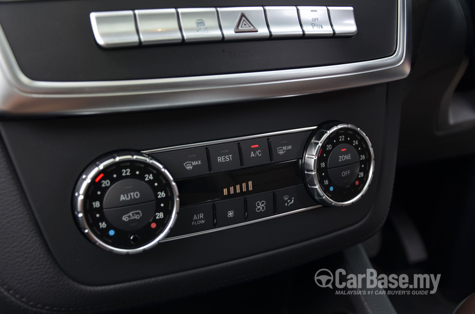 Mercedes-Benz GLE W166 (2012) Interior