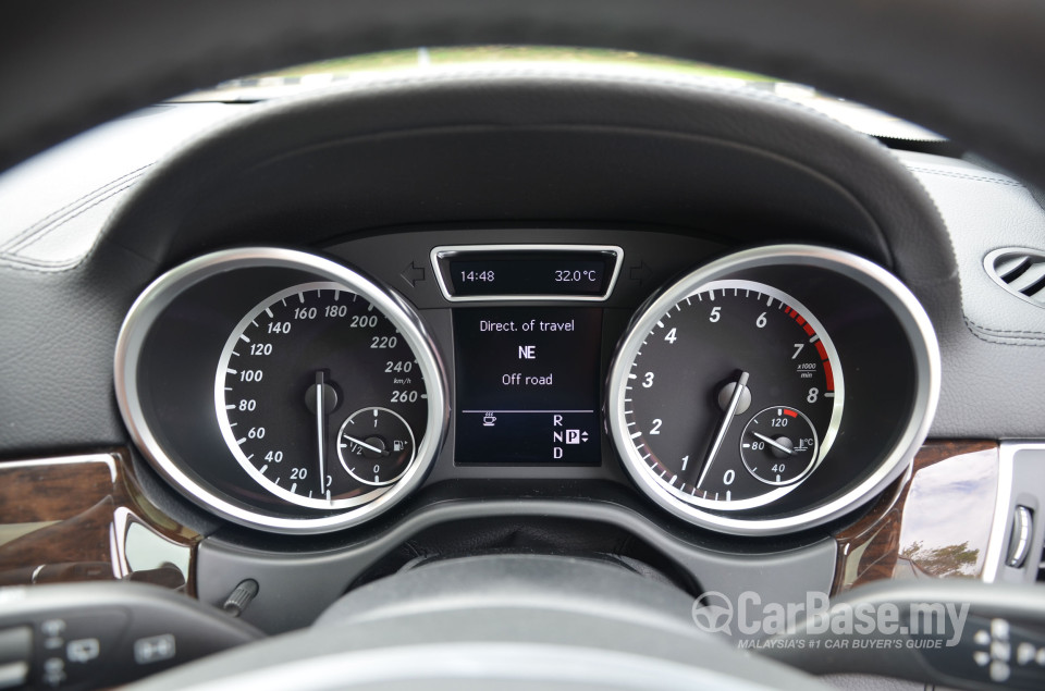Mercedes-Benz GLE W166 (2012) Interior
