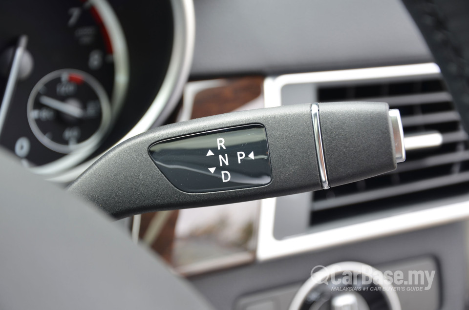 Mercedes-Benz GLE W166 (2012) Interior