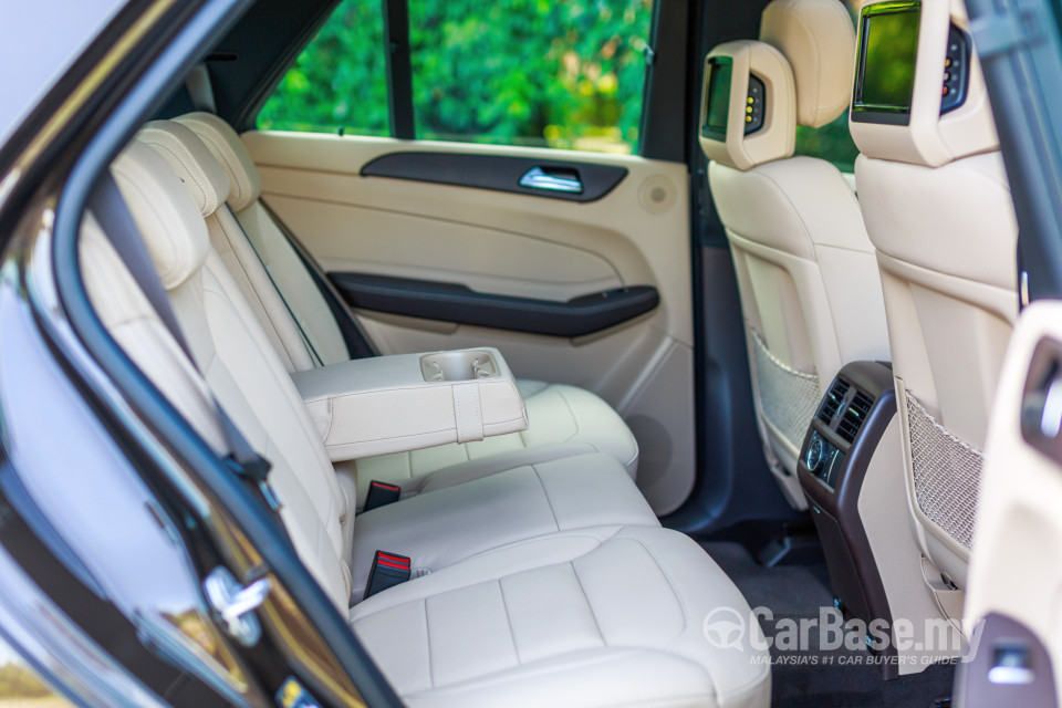 Mercedes-Benz GLE W166 Facelift (2016) Interior