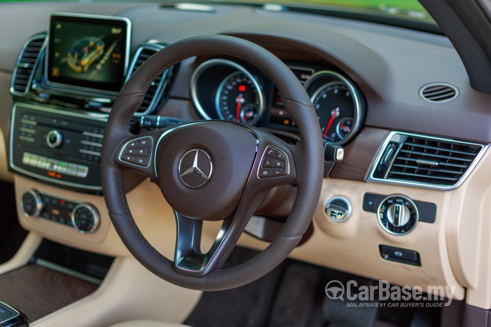 Mercedes-Benz GLE W166 Facelift (2016) Interior