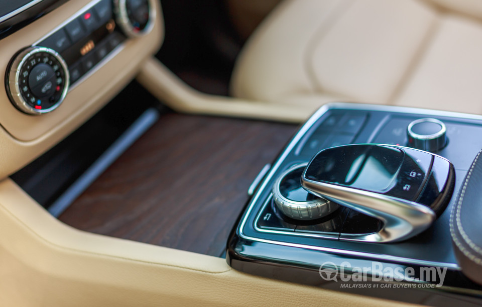 Mercedes-Benz GLE W166 Facelift (2016) Interior