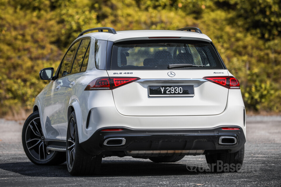 Toyota C-HR Mk1 (2018) Exterior