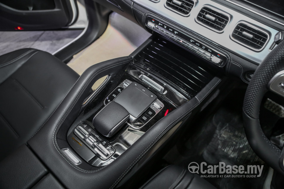 Mercedes-Benz GLE V167 (2019) Interior
