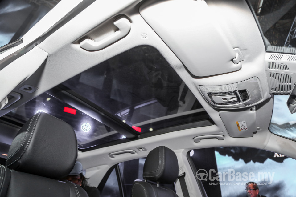 Mercedes-Benz GLE V167 (2019) Interior