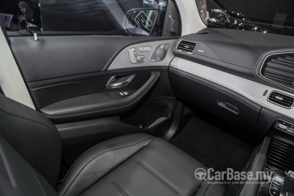 Mercedes-Benz GLE V167 (2019) Interior