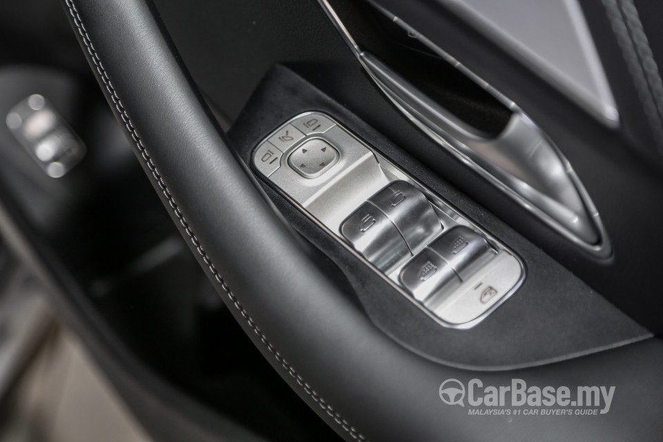 Mercedes-Benz GLE V167 (2019) Interior