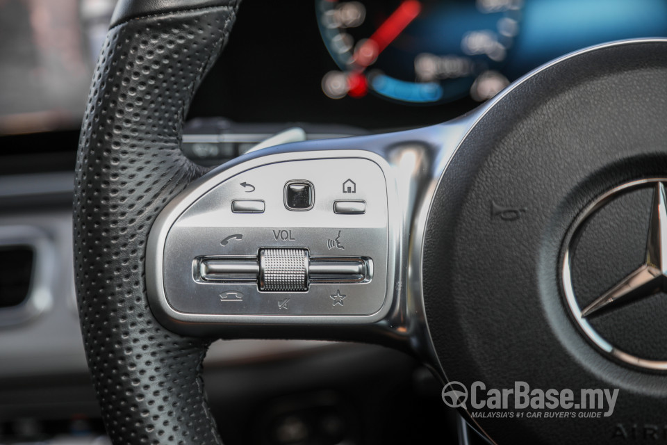 Mercedes-Benz GLE V167 (2019) Interior
