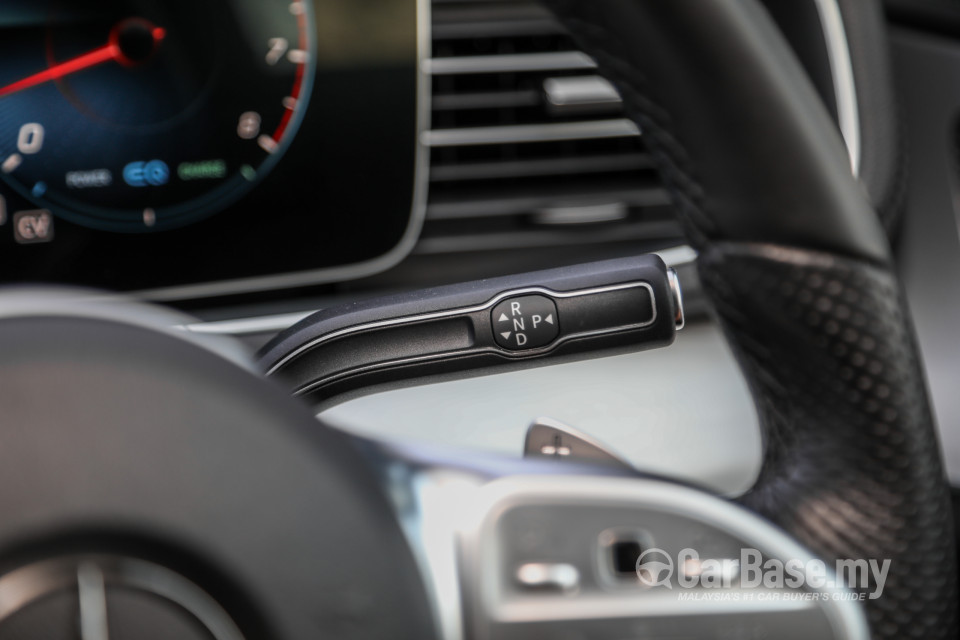 Mercedes-Benz GLE V167 (2019) Interior