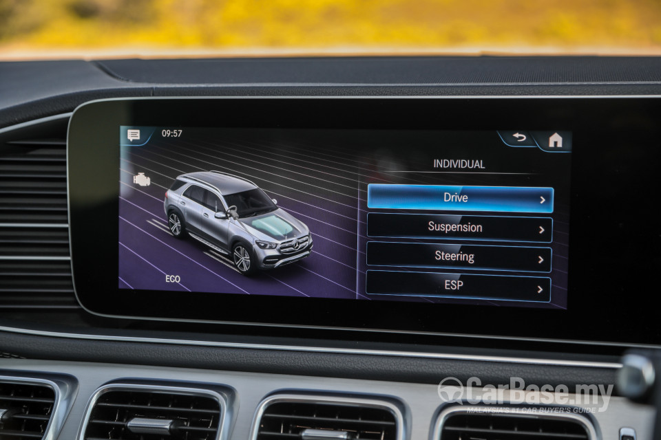 Mercedes-Benz GLE V167 (2019) Interior