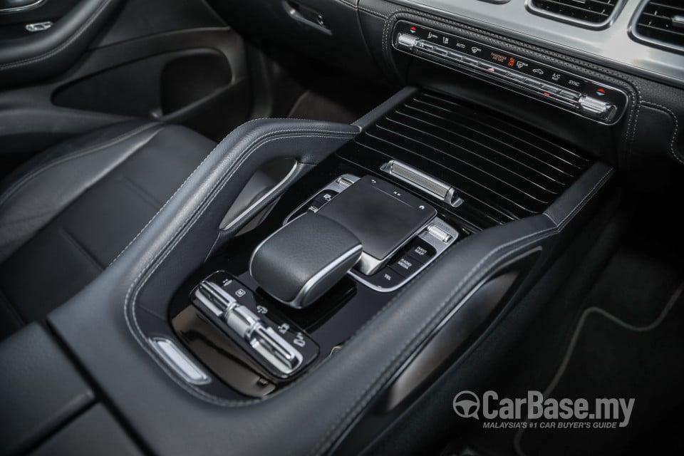 Mercedes-Benz GLE V167 (2019) Interior