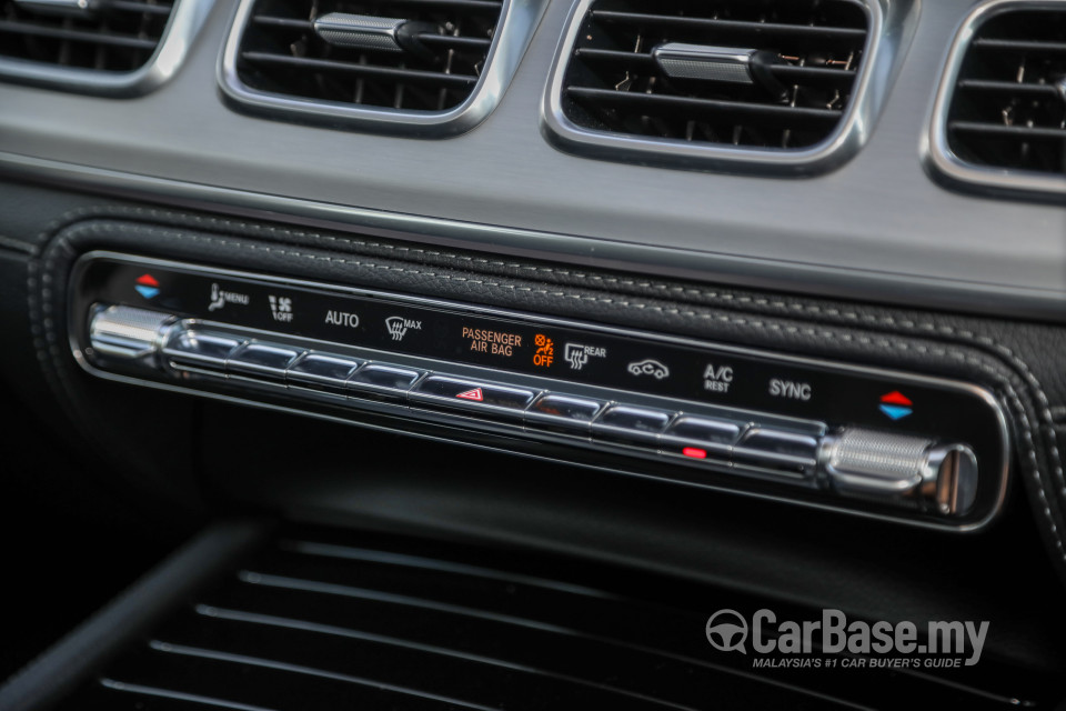 Mercedes-Benz GLE V167 (2019) Interior