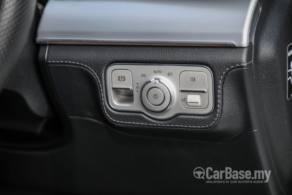 Mercedes-Benz GLE V167 (2019) Interior