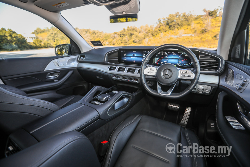 Mercedes-Benz GLE V167 (2019) Interior