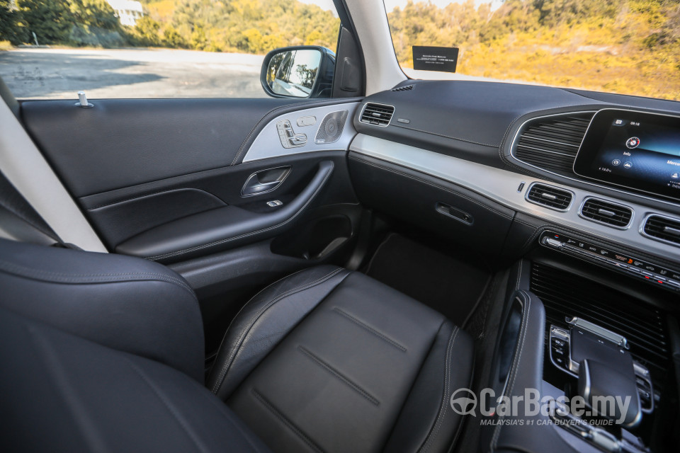 Mercedes-Benz GLE V167 (2019) Interior