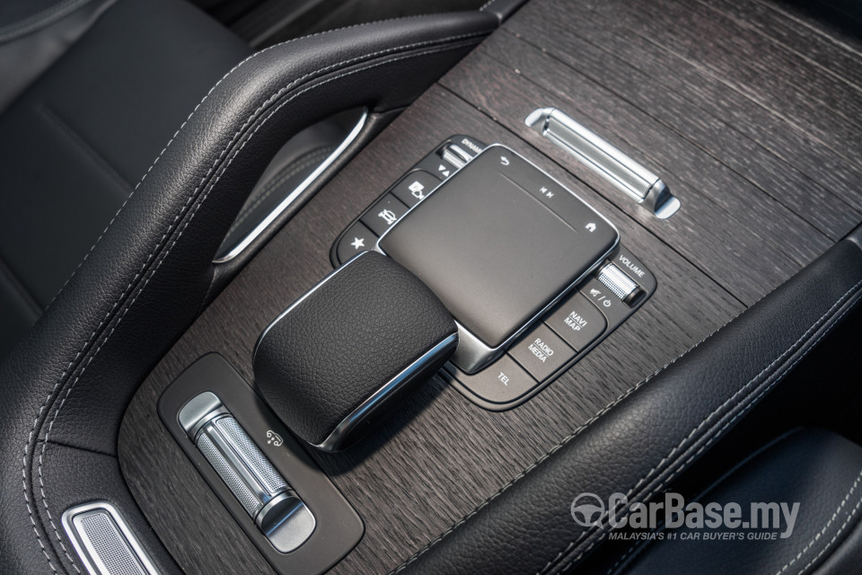 Mercedes-Benz GLE V167 (2019) Interior