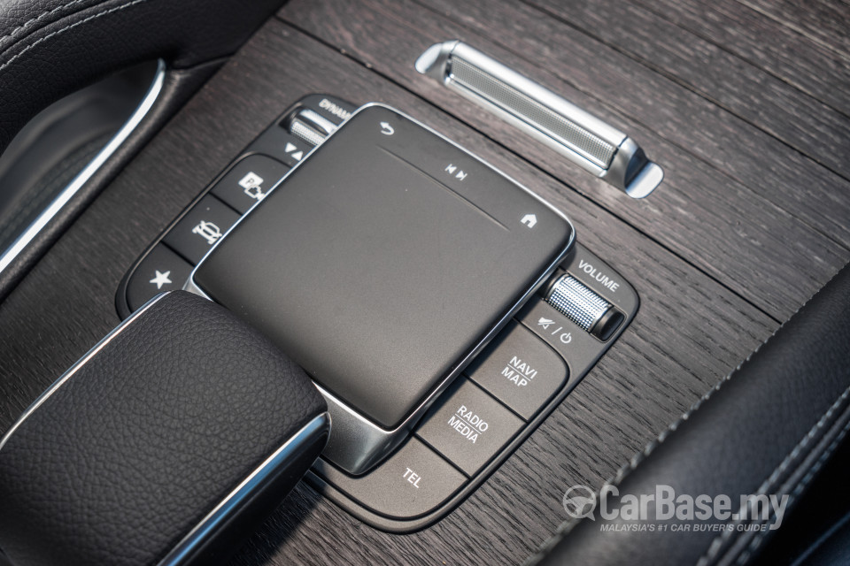 Mercedes-Benz GLE V167 (2019) Interior