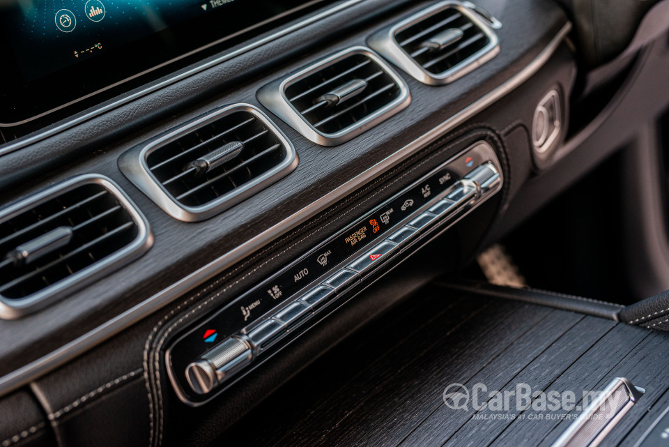 Mercedes-Benz GLE V167 (2019) Interior