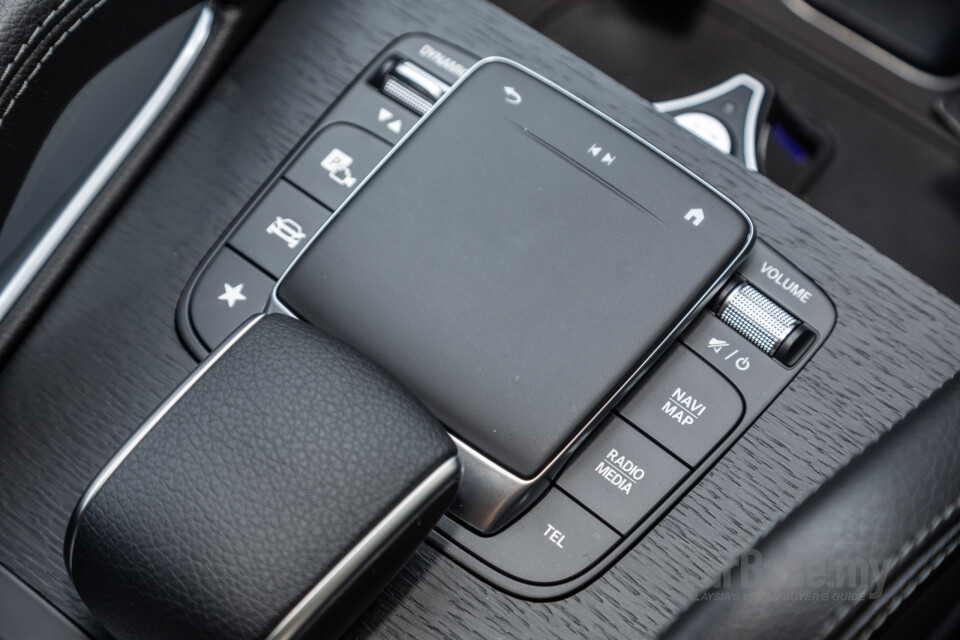 Mercedes-Benz GLE V167 (2019) Interior
