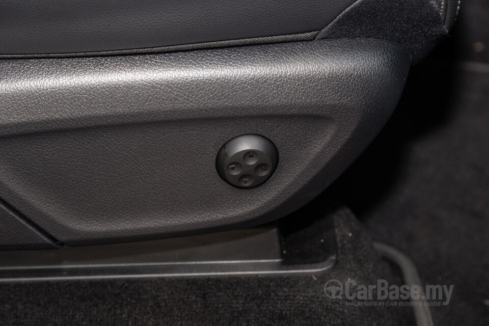 Mercedes-Benz GLE V167 (2019) Interior