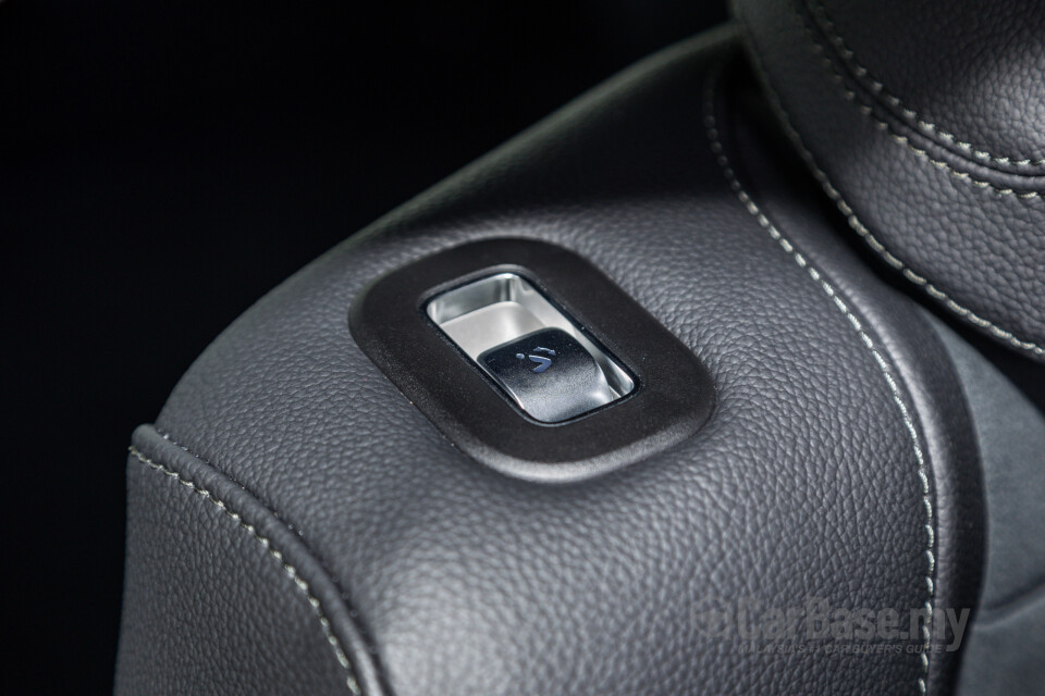 Mercedes-Benz GLE V167 (2019) Interior