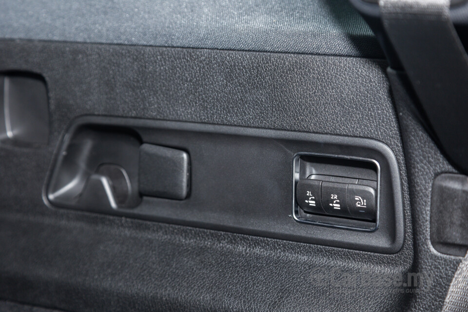 Mercedes-Benz GLE V167 (2019) Interior