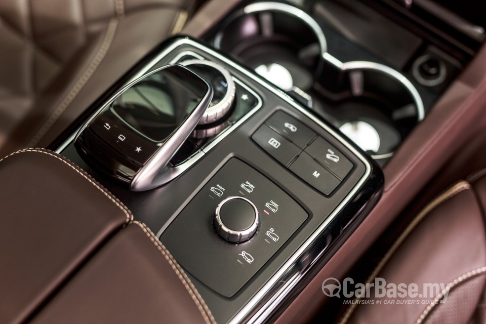 Mercedes-Benz GLS X166 Facelift (2016) Interior