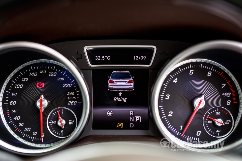 Mercedes-Benz GLS X166 Facelift (2016) Interior