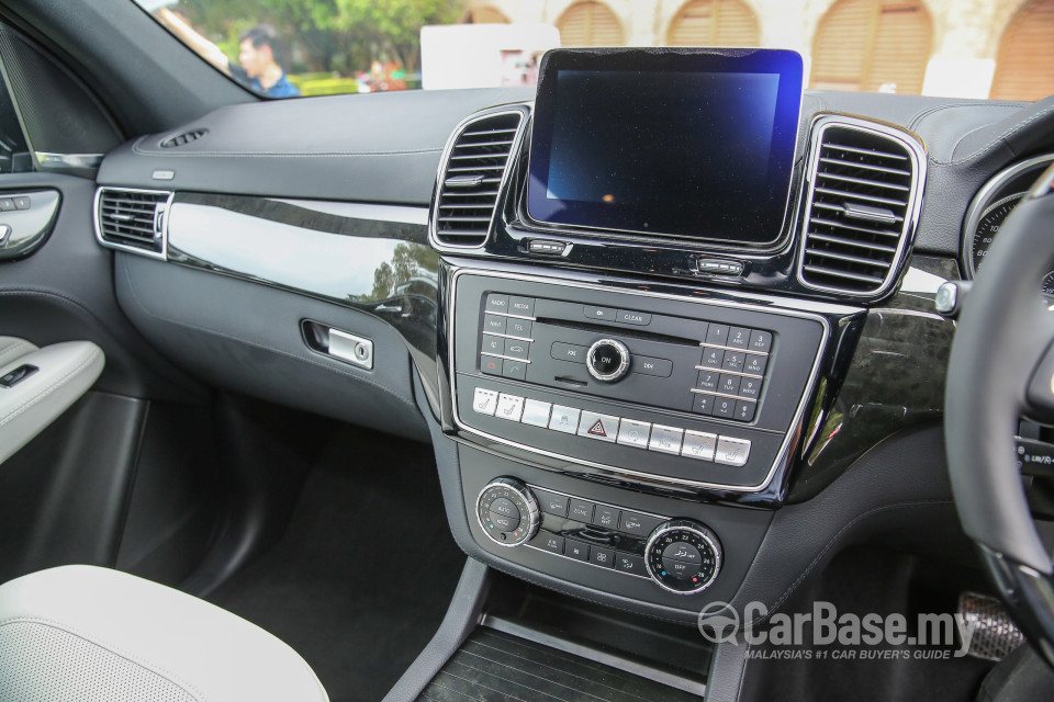 Mercedes-Benz GLS X166 Facelift (2016) Interior