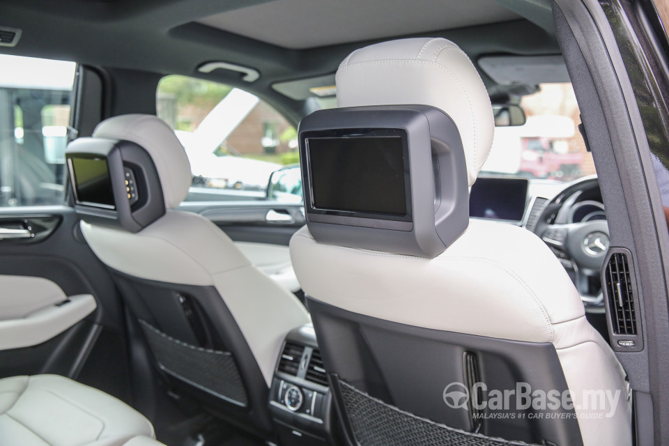 Mercedes-Benz GLS X166 Facelift (2016) Interior