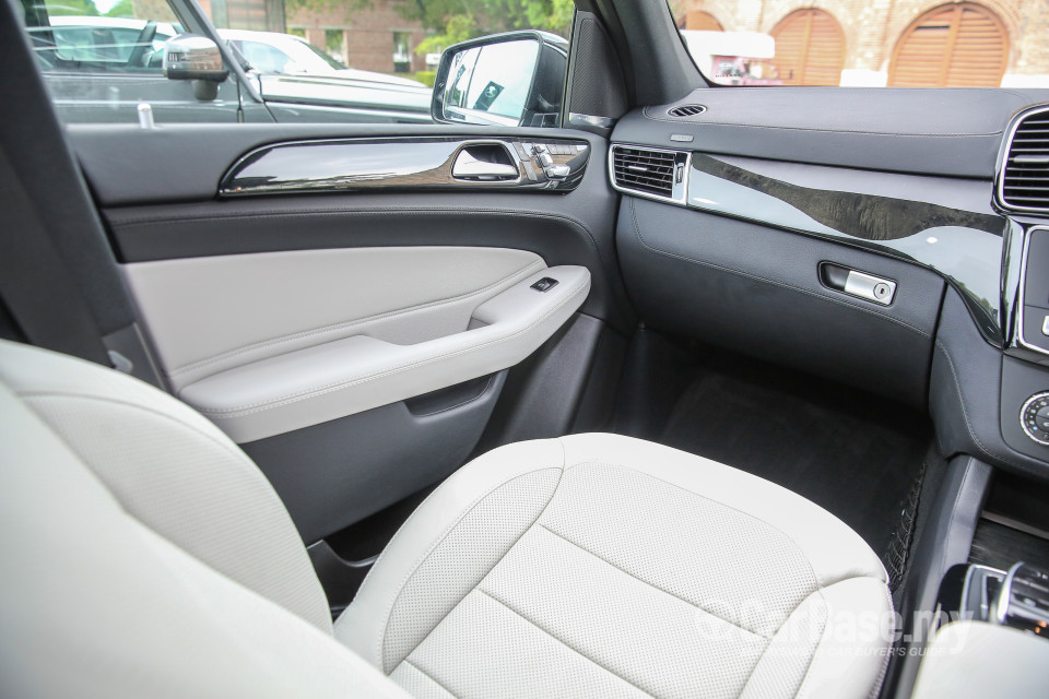 Mercedes-Benz GLS X166 Facelift (2016) Interior