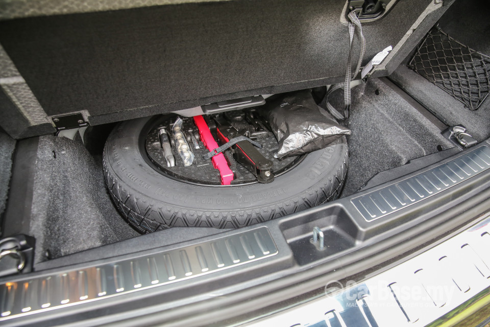 Mercedes-Benz GLS X166 Facelift (2016) Interior