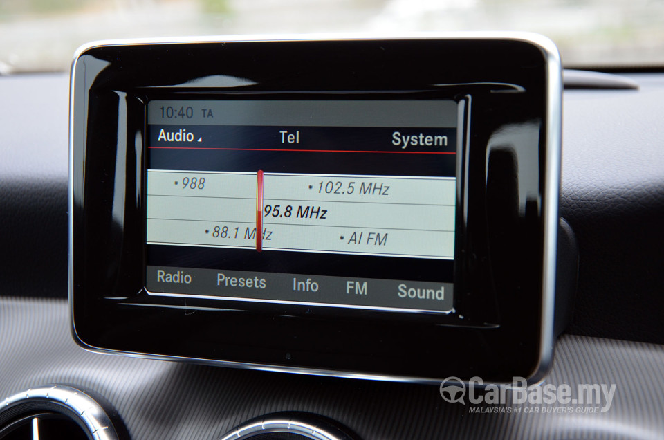 Mercedes-Benz CLA C117 (2014) Interior