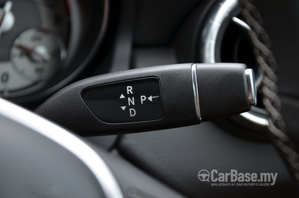 Mercedes-Benz CLA C117 (2014) Interior