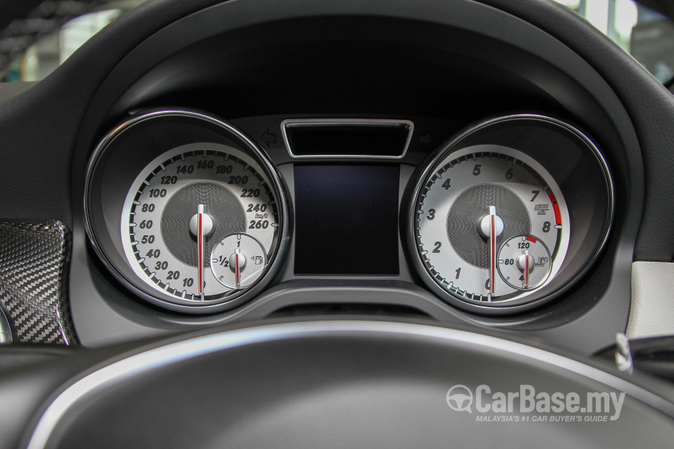 Mercedes-Benz CLA C117 (2014) Interior