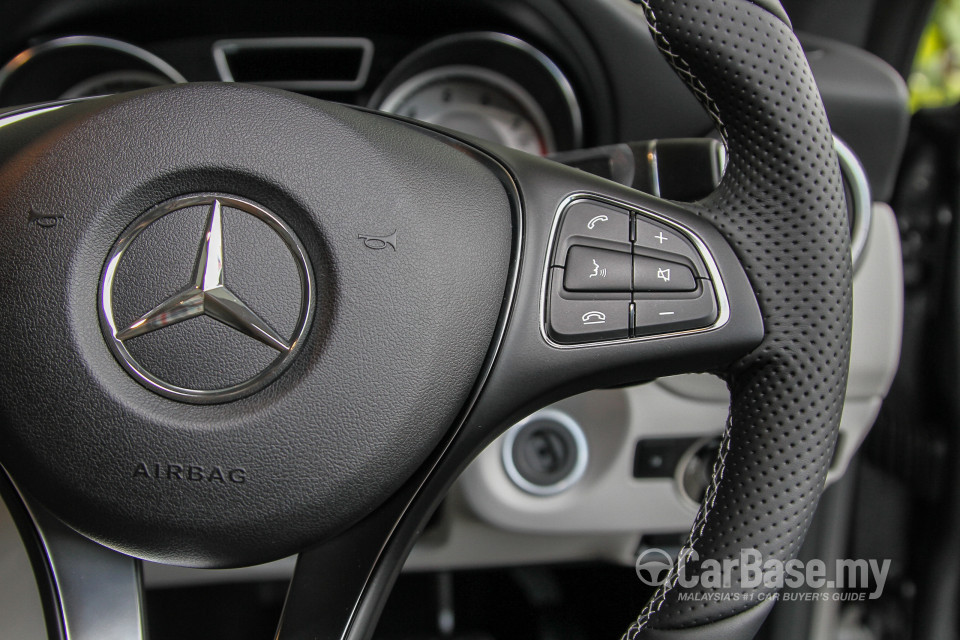 Mercedes-Benz CLA C117 (2014) Interior