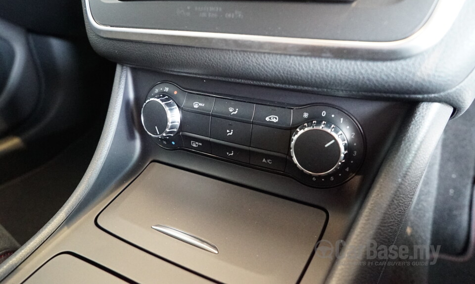 Mazda MX-5 ND (2015) Interior