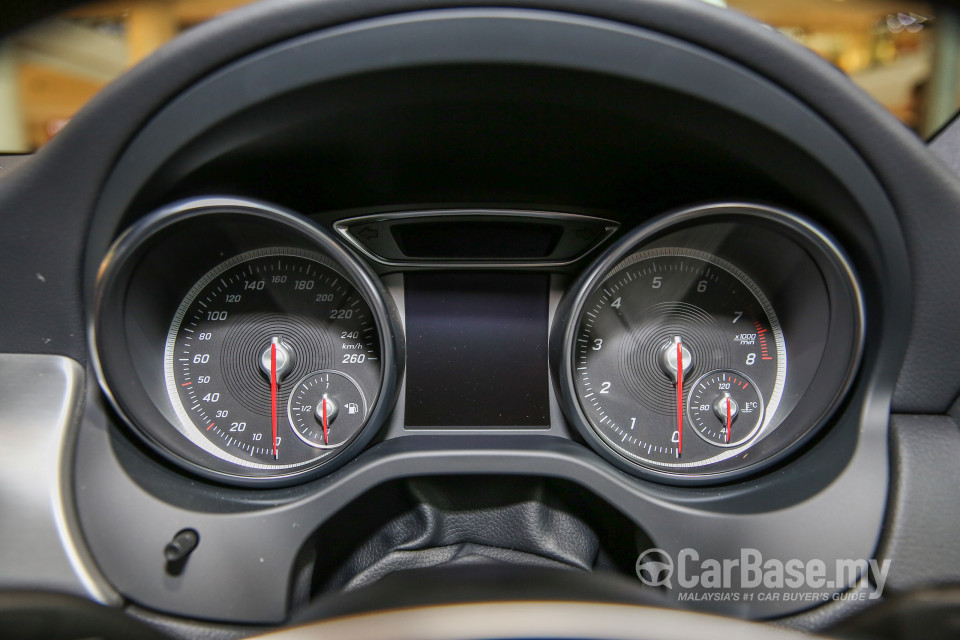 Mercedes-Benz CLA C117 Facelift (2016) Interior